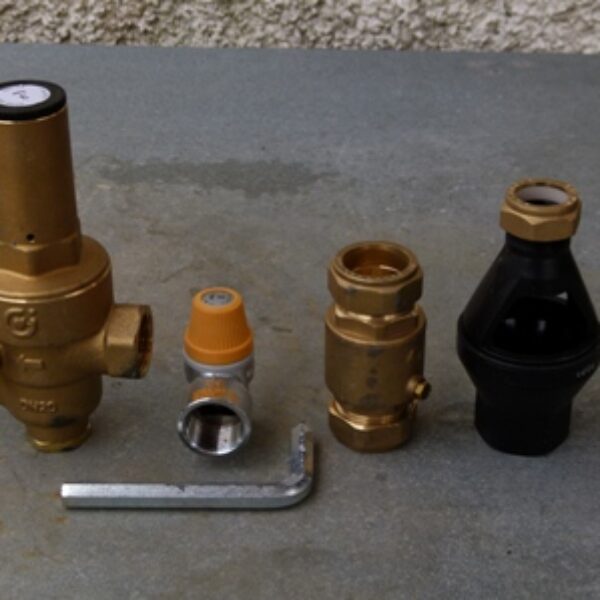 Pressure safety valve set