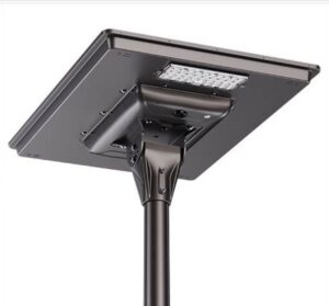 Solar powered walkway lighting system